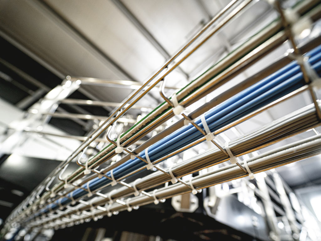 Impianti elettrici industriali e commerciali - Rey Damiano Elettrotecnica